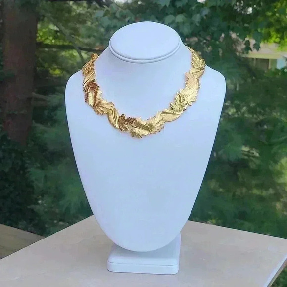 Vintage Napier leaves Gold-toned necklace - Picture 6 of 16